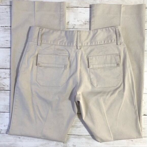 Old Navy Low-Waist Stretch Straight Leg Khaki Pants | Women's Size 6R - Picture 3 of 6